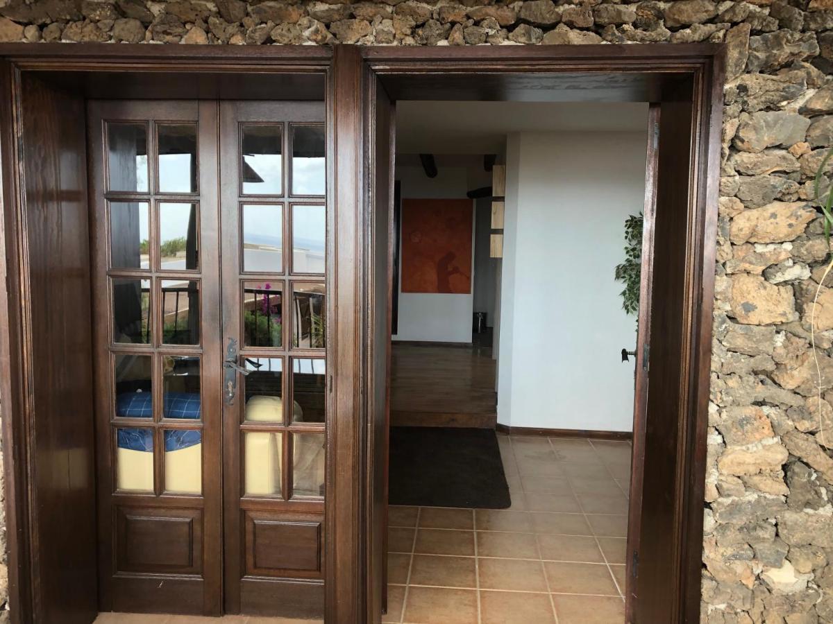 Beautiful 3-Bed Vacation House In Mácher Esterno foto