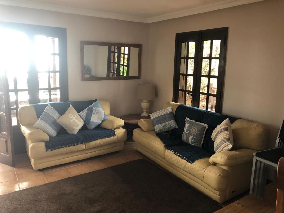 Beautiful 3-Bed Vacation House In Mácher Esterno foto