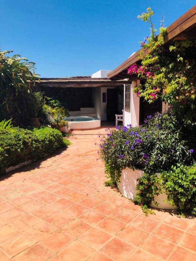 Beautiful 3-Bed Vacation House In Mácher Esterno foto