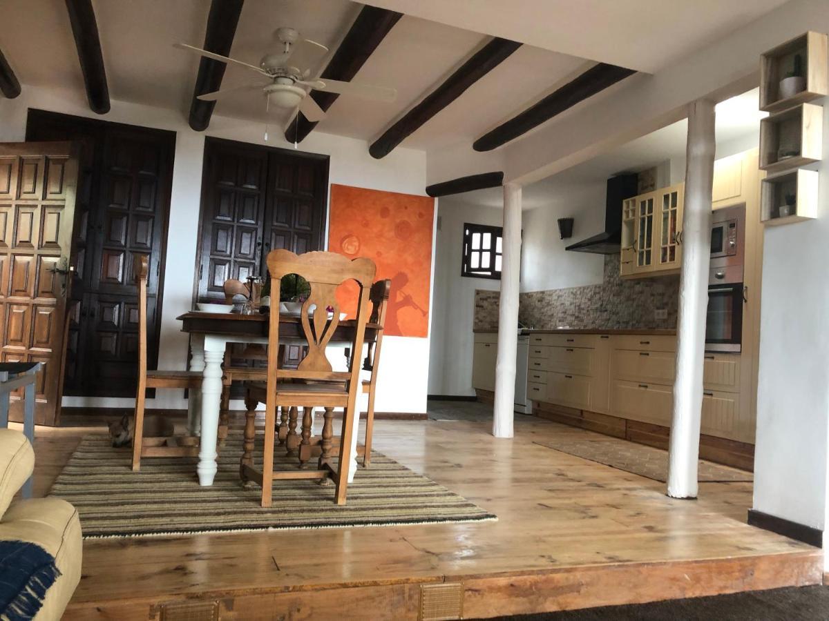 Beautiful 3-Bed Vacation House In Mácher Esterno foto