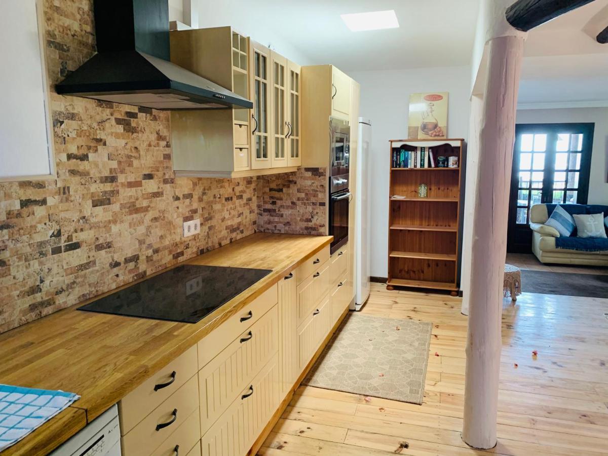 Beautiful 3-Bed Vacation House In Mácher Esterno foto